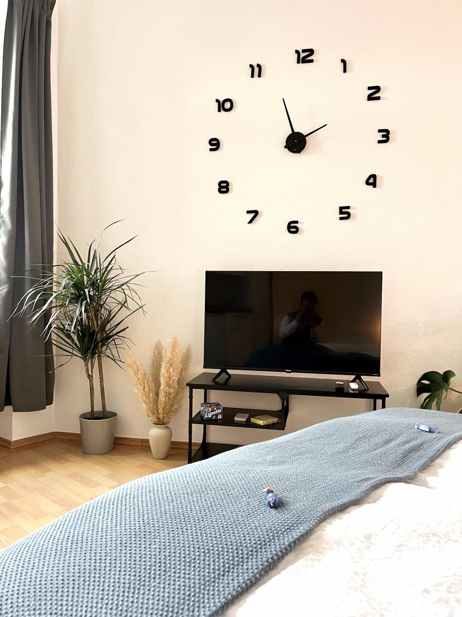 Endless: Mitten Im Zentrum Inkl. Stellplatz ชเวียรีน ภายนอก รูปภาพ